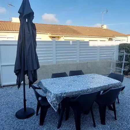Les Baleinieres D'olonne La Chaume * 莱萨布勒-多洛讷